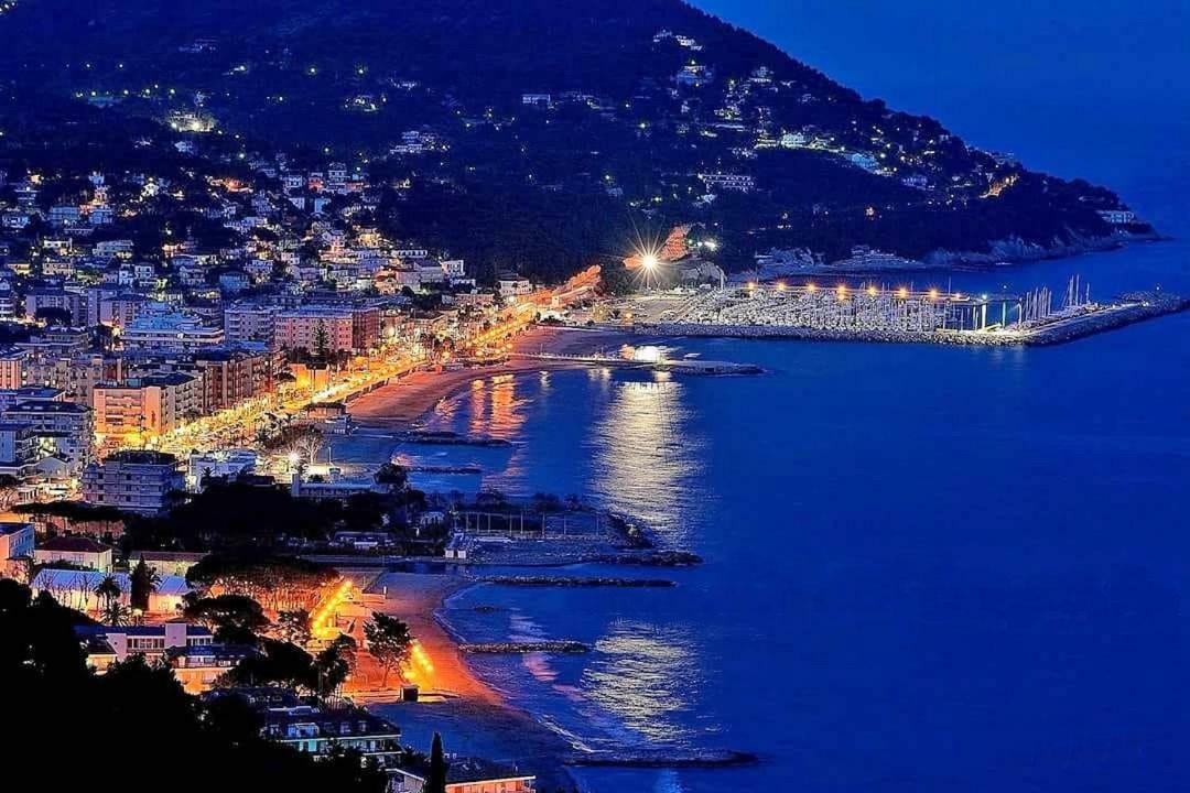 Appartamento Frontemare Andora Luaran gambar