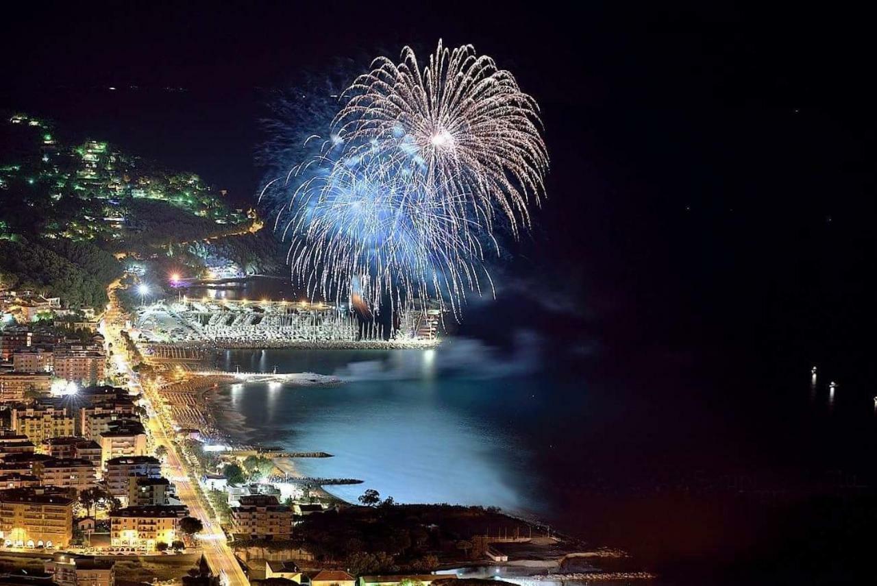 Appartamento Frontemare Andora Luaran gambar